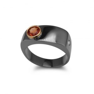 daniela-komatovic-engagement-black-gold-ring-red-sapphire-diamond (1)