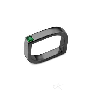 daniela-komatovic-ring-eye-amulet-black-gold-emerald