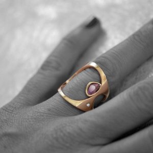 daniela-komatovic-rose-gold-ring-hand